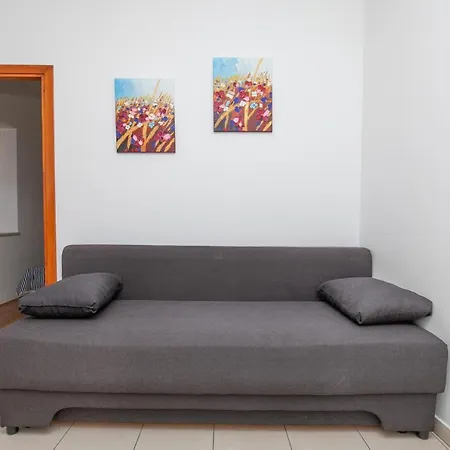 The Beach House Jesenice (Split-Dalmatia)
